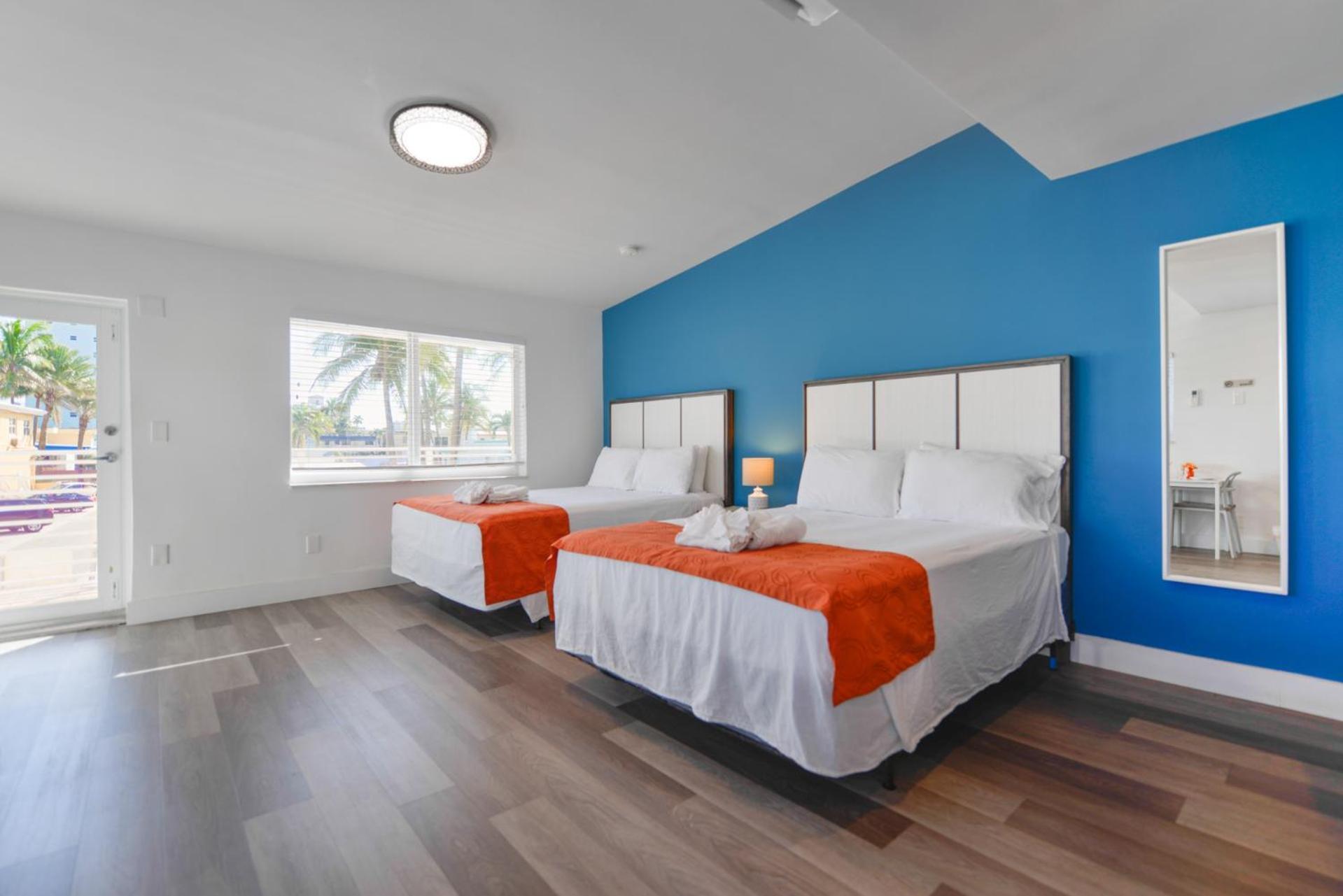 Spacious Studio With Balcony And Parking At The Beach -M46 Hollywood Bagian luar foto