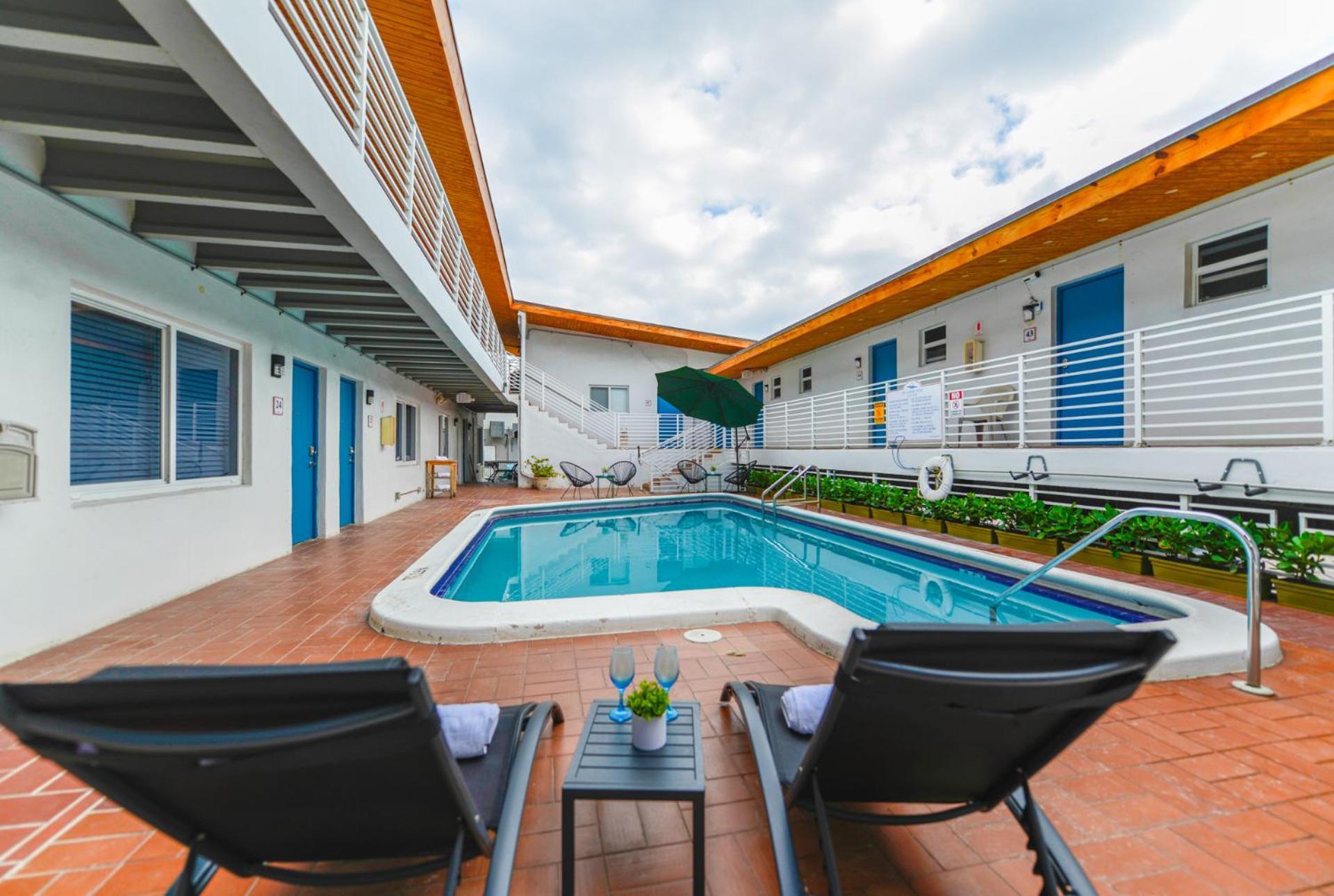 Spacious Studio With Balcony And Parking At The Beach -M46 Hollywood Bagian luar foto